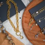 Comment-bien-choisir-une-chainette-en-or-pour-femme 